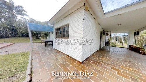 Casa - Playa Mansa- Ref: 344