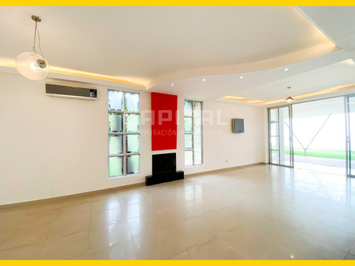 Casa En Venta Zona Oeste Condominio Castilla Real