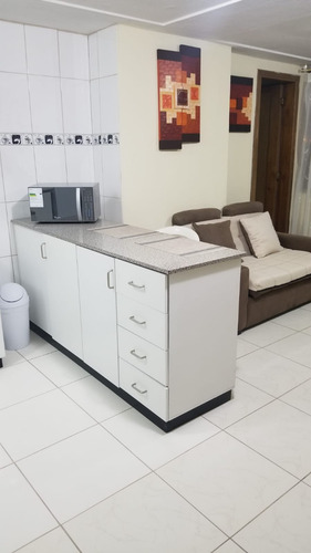 Imagen 3 de 13 de Arriendo Hermosa Suite Sector Diego De Almagro Y Alpallana, Edificio Galicia. En El Octavo Piso