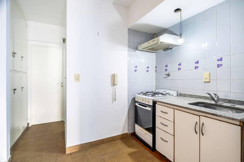 Departamento En Venta De 2 Ambientes En Parque Patricios