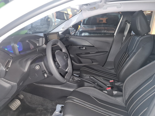 Imagen 11 de 18 de Peugeot 208 208 Allure Tiptronic