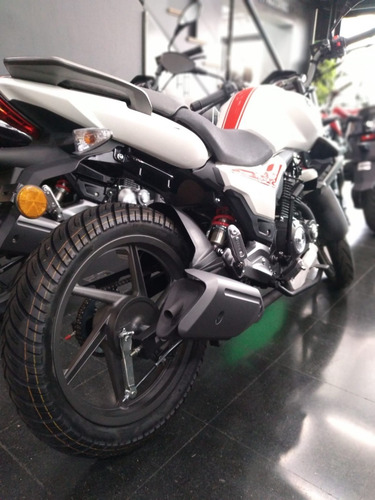 Imagen 3 de 21 de Benelli Tnt 15 0km Negro Agrobikes (no Ybr, Cg Titan)