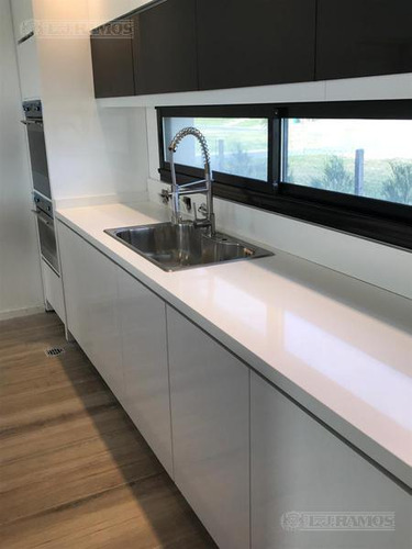 Puertos Del Lago - Casa En Venta Barrio Vistas
