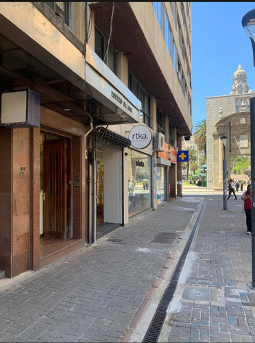 Venta Oficina Ciudad Vieja