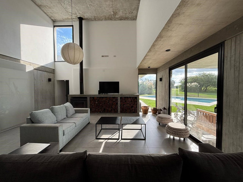 Casa En Venta En El Cantón, Escobar, G.b.a. Zona Norte
