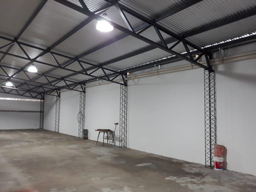 Imagen 4 de 4 de Local - Barrio Industrial
