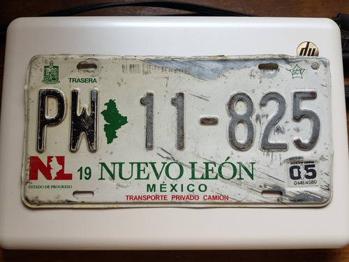 Placa Mexicana Del Estado De Nuevo León  2005 ( Camión  )