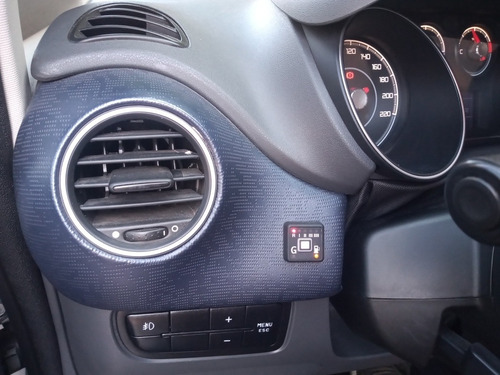 Fiat Punto 1.4 Attractive Pack Top Uconnect 2016