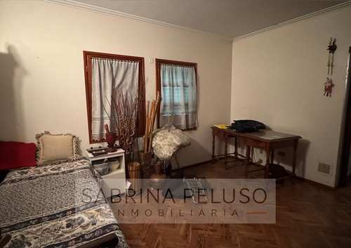 Venta Casa 7 Ambientes Moreno Centro