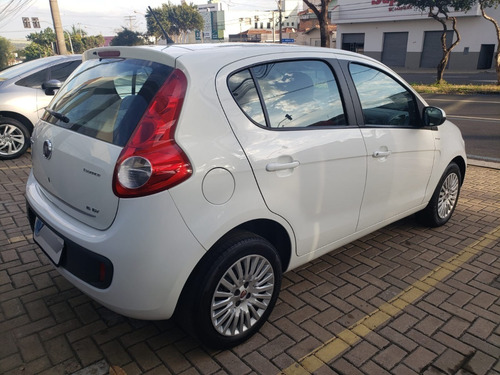 Imagem 5 de 12 de Palio Essence Dualogic 1.6 Flex 16v 5p
