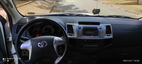 Toyota Hilux 2014 2.7 Srv Cab. Dupla 4x4 Flex Aut. 4p