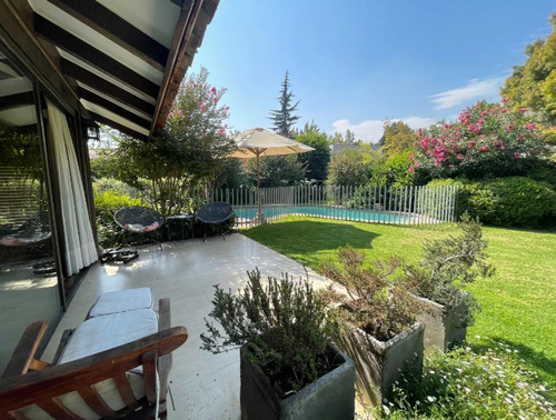 Linda Casa Con Gran Terreno De 900 Mt2/colegio Newland