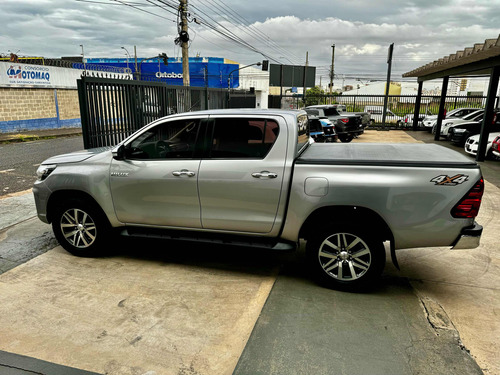Toyota Hilux 2.8 Tdi Srv Cab. Dupla 4x4 Aut. 4p
