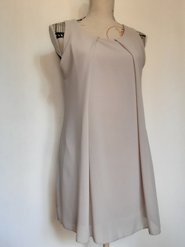 Imagen 2 de 10 de Blusa Holgada Larga, Sin Mangas Y Forro Color Beige, Talla M