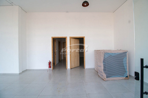 Excelente Sala Comercial Com 75 M² Bairro Do Salto - 35711840l