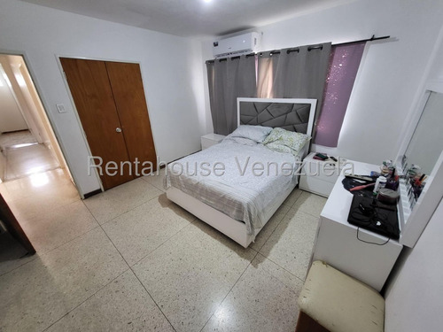 Ms: 25-23085 Vendemos Amplia Casa En La California Sur. A=176m2, 7h, 3b, 3p.