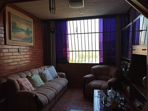 Imagen 4 de 12 de Lema-738 Apartamento En Venta Las Quintas Penélope Yáñez