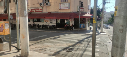 Imagem 9 de 10 de Banca De Jornal E Revista