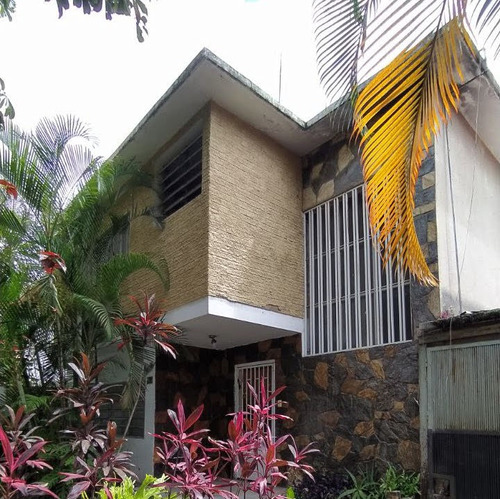 Casa En Venta 378 M2 - Urb. La Trinidad