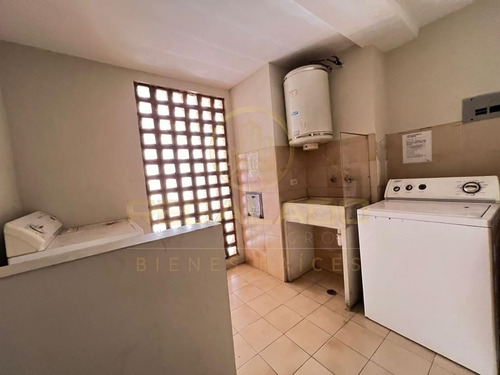 Esaa-591 Zona Norte Apartamento Edificio Molokai Avenida Cecilio Acosta