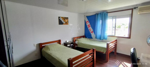 Muy Buena Casa Con Amplias Comodidades Y Construcción Ideal Para Vivienda Permanente Totalmente Equipada