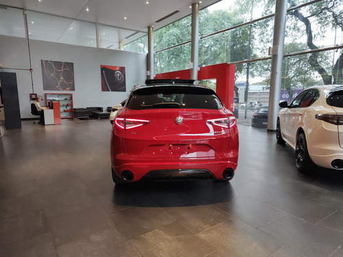 Alfa Romeo Stelvio 2.0 280cv At Q4 Veloce