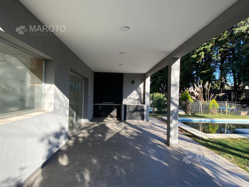 Imagen 8 de 29 de Casa En Venta En Barrio Privado Los Angeles - Maroto Propiedades