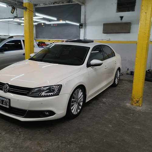 Imagen 1 de 8 de Volkswagen Vento 2.0 Sportline Tsi 200cv Bi-xenon Dsg 2014