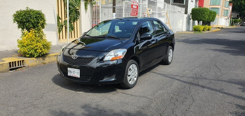 Imagen 8 de 15 de Toyota Yaris 2010 1.5 Sedan Core Aa At