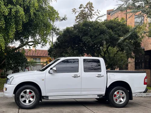 D Max 4x2 Gasolina