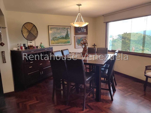Bella Casa Bien Distribuida De MĂșltiples Niveles En Venta Ubicada En Los Naranjos Del Cafetal 25-6495