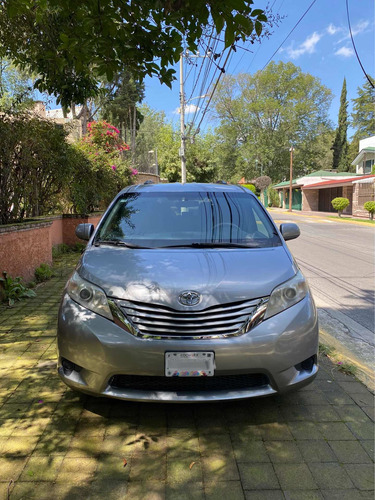 Imagen 4 de 12 de Toyota Sienna 2011 Le Aa Ee At