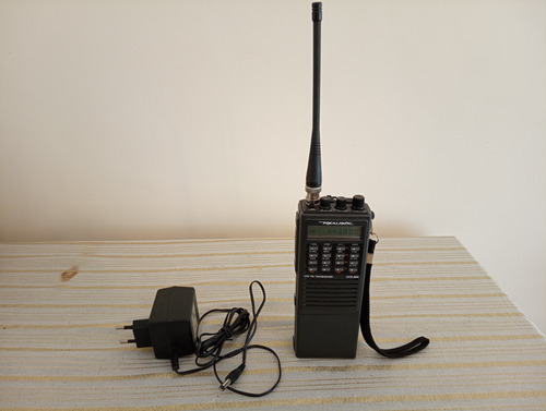 Transceptor De Radio Uhf, Marca Realistic (corea)