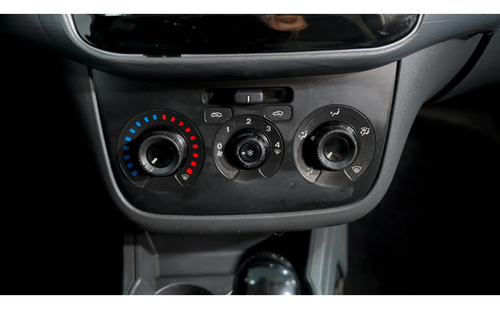 Fiat Punto 1.6 ESSENCE 16V FLEX 4P AUTOMATIZADO