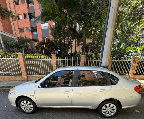 Renault Symbol Ii Luxe 2011 1.6