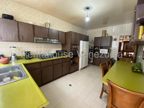 Se Vende Casa En Prados Del Este