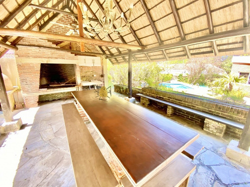 Hermosa Casa En San Rafael, 4 Dormitorios *- Ref: 3437