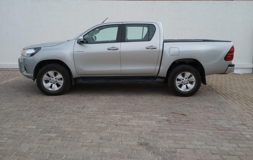 Imagen 6 de 11 de Toyota 2017 Hilux L/16 2.8 Dc 4x2 Tdi Srv