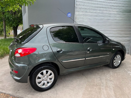 Imagen 24 de 25 de Peugeot 207 1.4 Hdi Allure 2012 / 5 Puertas / 1º Dueño