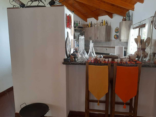Casa A La Venta En Villa Parque Siquiman. (c135)