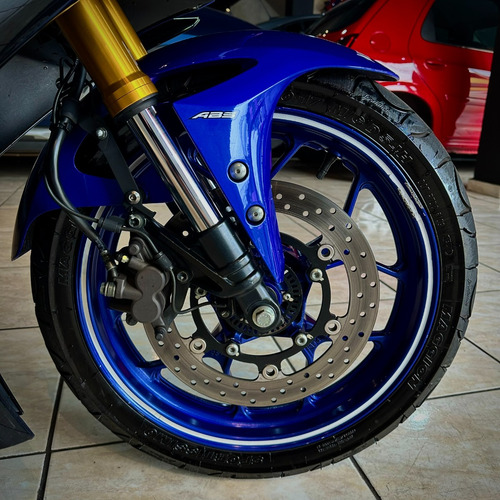 Yamaha R3