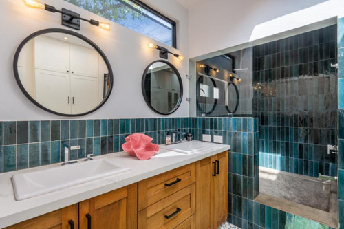 Single Level Charming Retreat