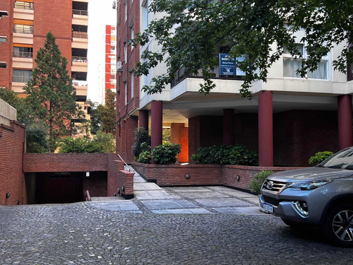 Imagen 2 de 3 de Venta Cochera Fija Cubierta Acassuso Centro