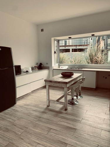 Casa En Venta 3 Dorm. En El Barrio Barbarita