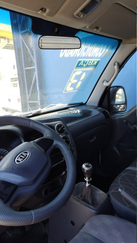 Kia Bongo 2013 + Ar Condicionado + Bau Km 151000
