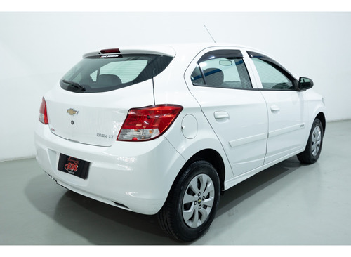 Chevrolet Onix 1.0 MPFI LT 8V FLEX 4P MANUAL