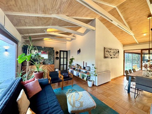 Remodelada En Condominio Cerrado Pasaje Los Prados