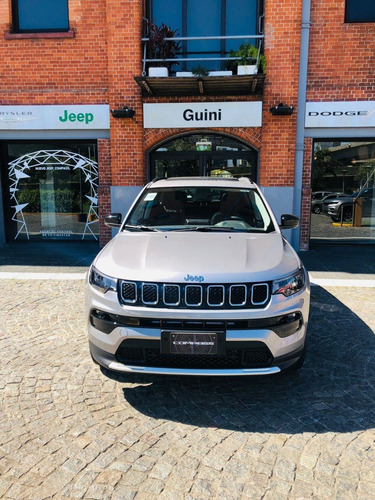Imagen 2 de 16 de Jeep Compass 1.3 T270 Longitude Plus At6 4x2
