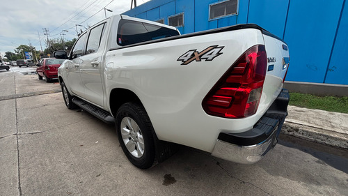 Toyota Hilux Srv 4x4 Automática
