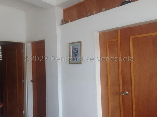 Imagen 29 de 30 de Casa En Venta En La Piedad De Cabudare Con Techo De Plata Banda Con Opción A Un Segundo Nivel Gabriela. C #23-4244